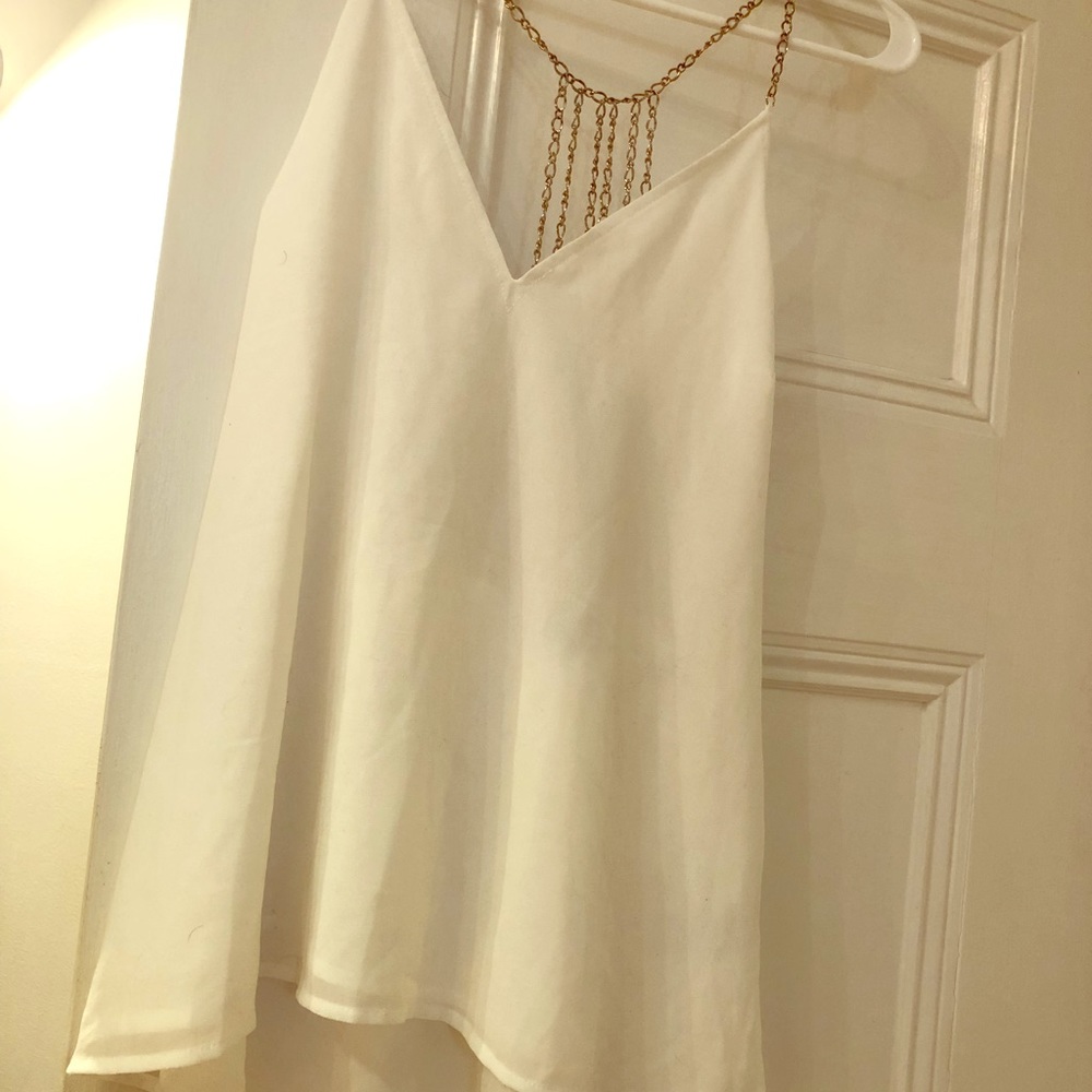 🔵 SALE FOR $5.    White chiffon